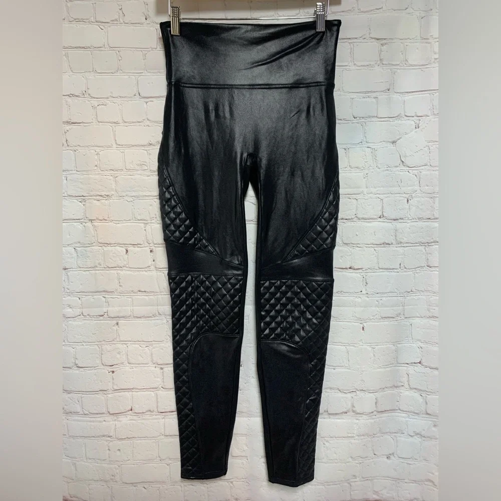 SPANX Black Quilted Faux Leather Leggings Size M - Picture 4 of 8